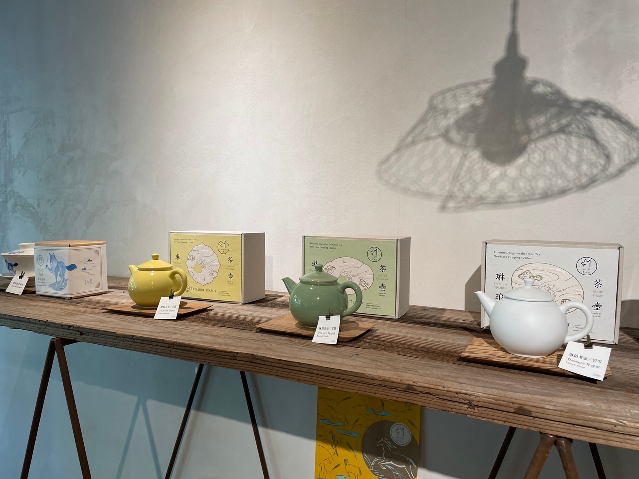 商品を手に取ってじっくり見ることができるので、実際にお茶を淹れるシーンをイメージしながらショッピングができます。