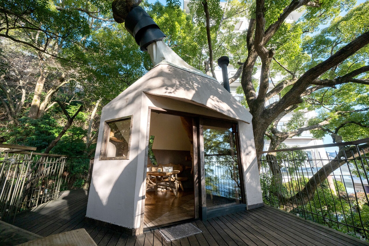 まさにトム・ソーヤーが夢見たような空中基地ではないですか。