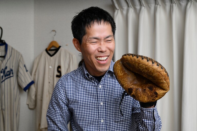 うれしそうに「野球カステラ」のことを語ってくれた、志方功一さん。