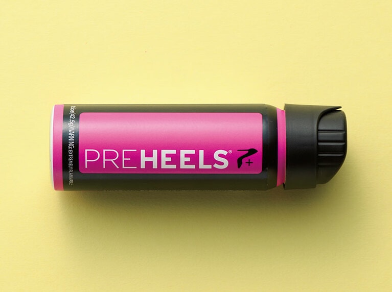 出かける前のひと吹きで靴擦れ予防ができるプレヒールズ 4,500円／素数
