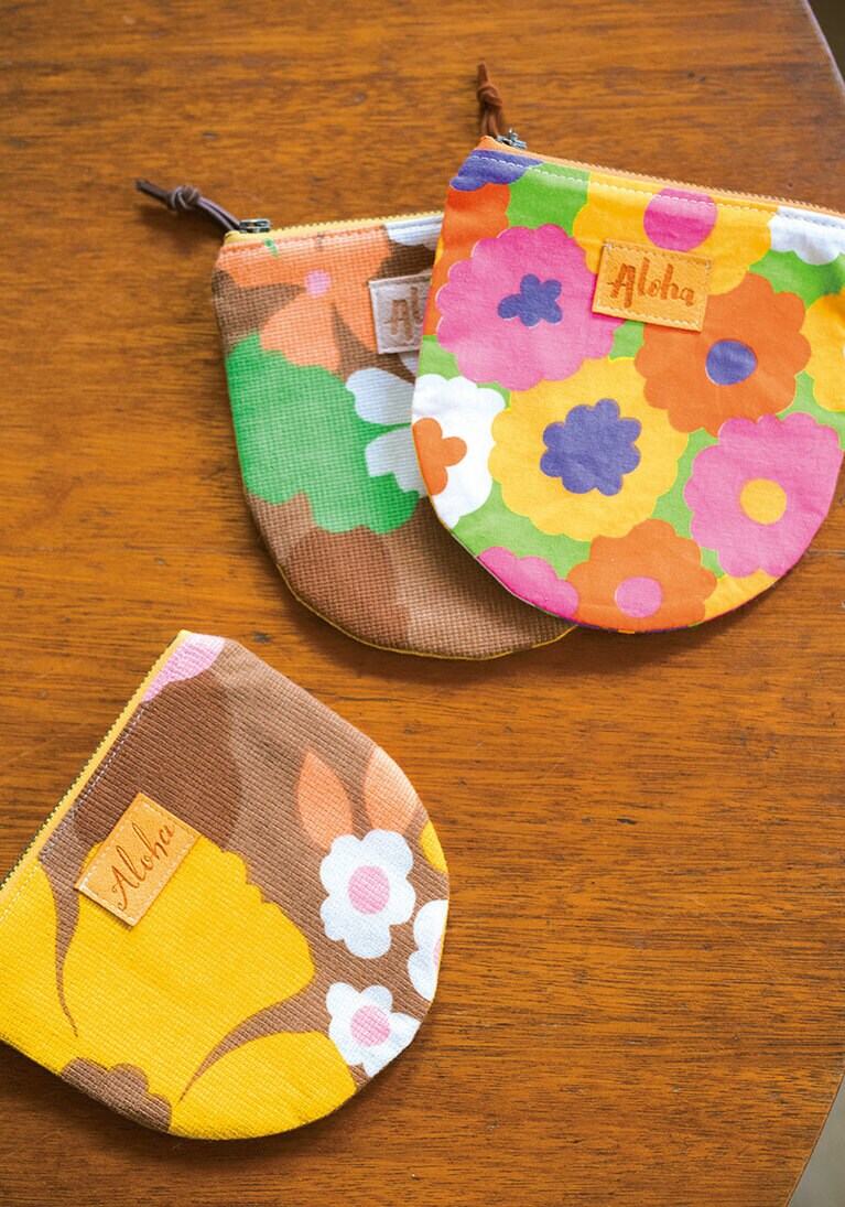 Rocky Point Collective. レトロな花柄のミニポーチ 22ドル。