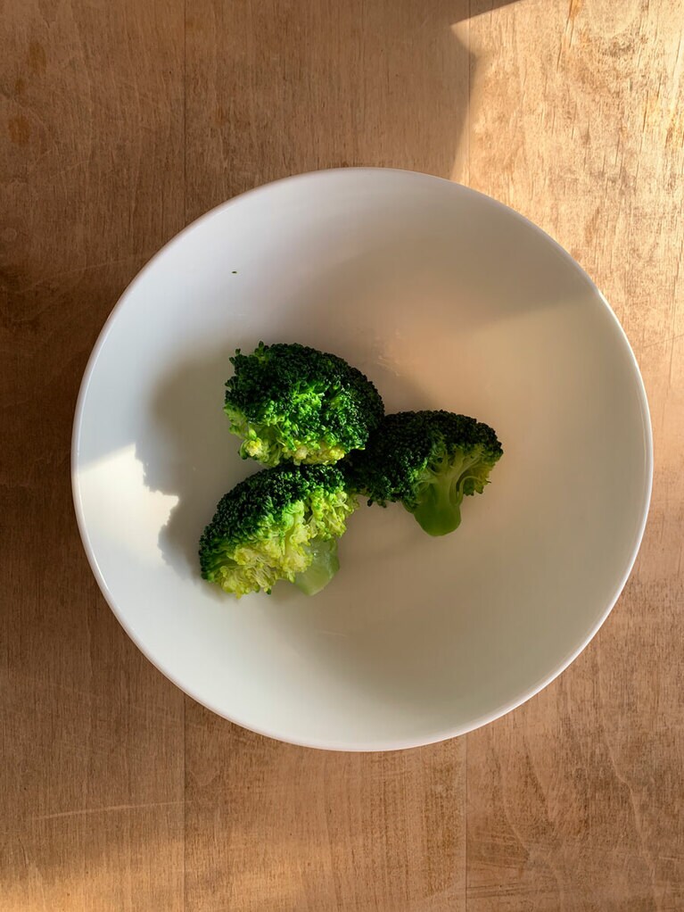 夜はブロッコリーを3房。