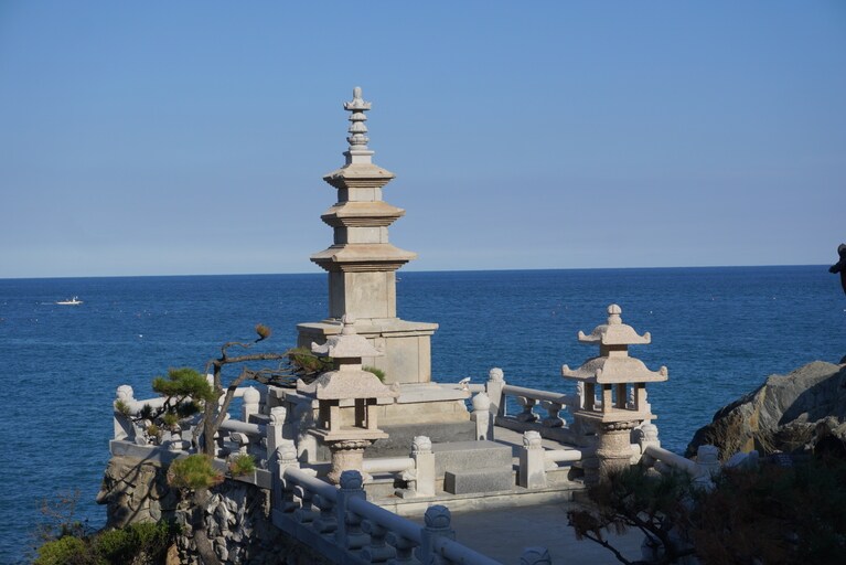 海東龍宮寺。