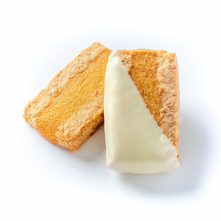 ピニャコラーダ・ショートブレッドクッキー 18枚入りコンビネーションボックス 15.25ドル／アラモアナセンター店、14.00ドル／ヒロ店、オンライン、通販カタログ販売。