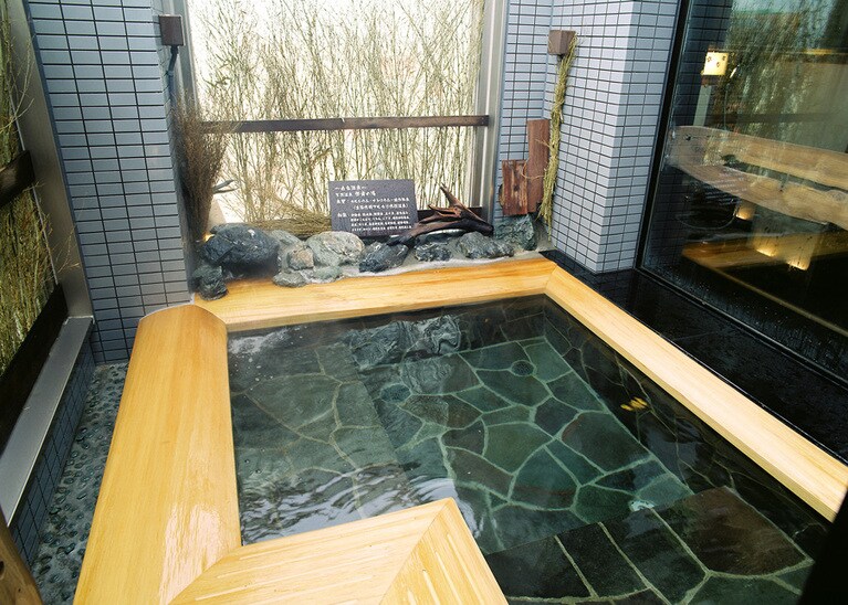 天然温泉 幣舞の湯 ラビスタ釧路川［北海道／釧路］女性露天風呂。