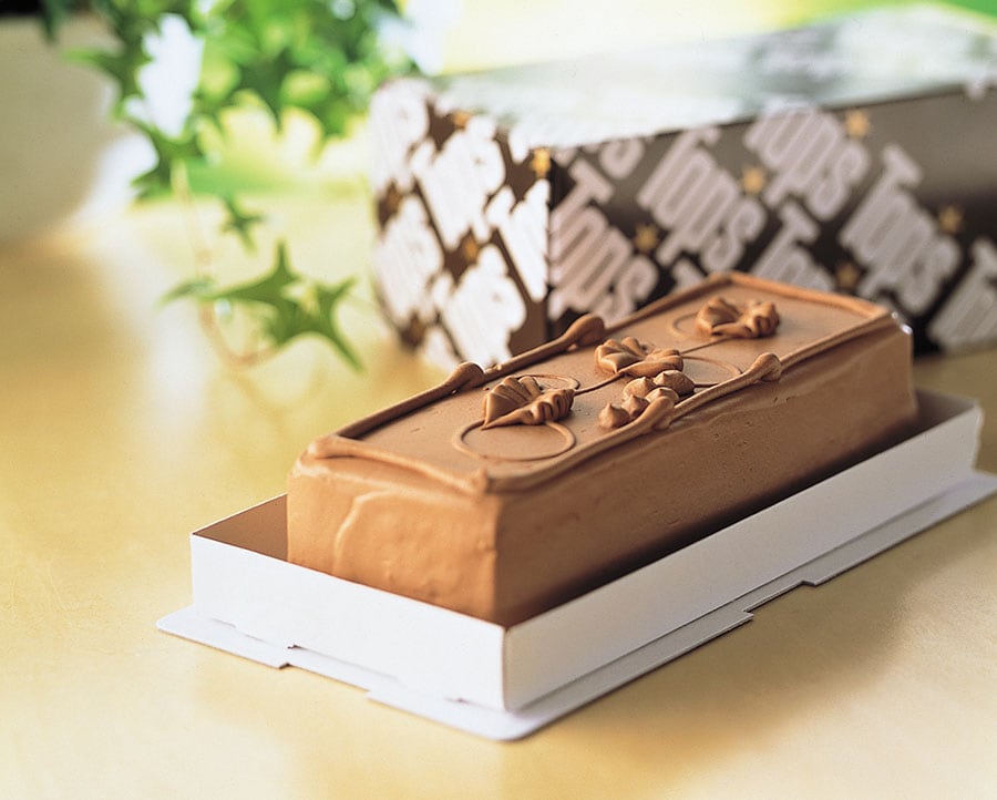 チョコレートケーキ レギュラー 1,900円／トップス(エキュート品川)