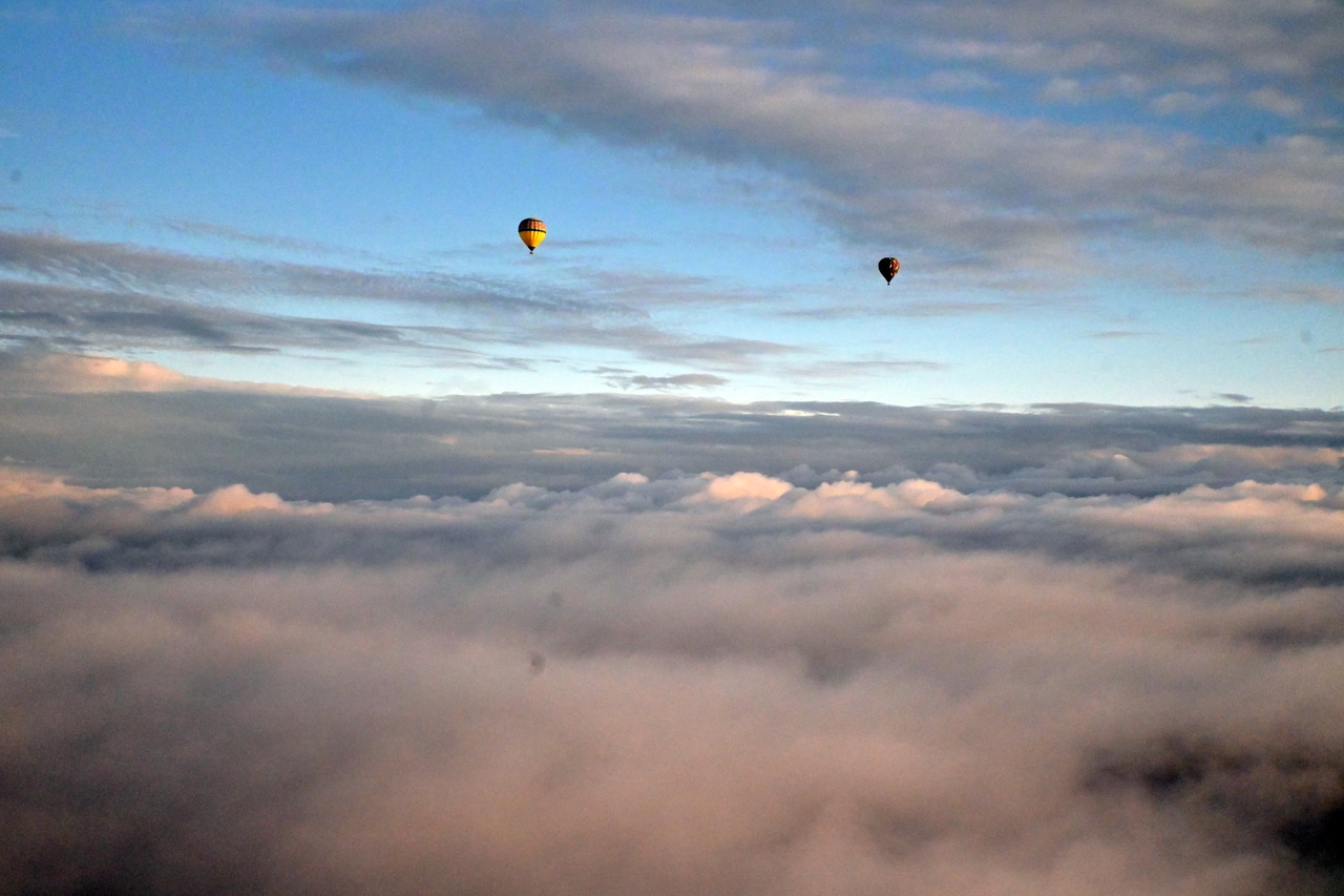 上空1800メートルの風景。