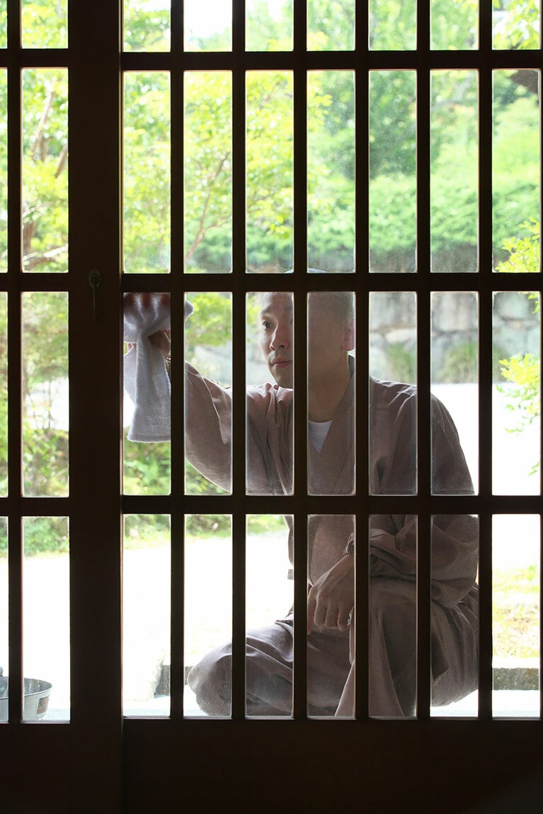 〈協力：関口真允〉『比叡山大阿闍梨 心を掃除する』より。