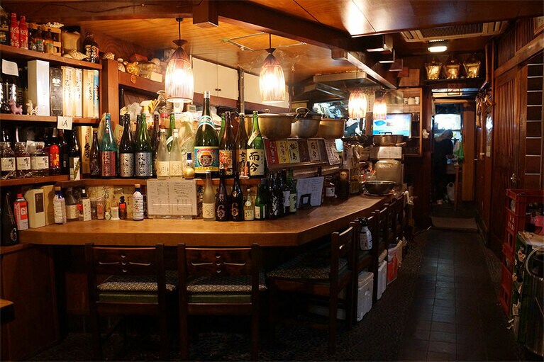 店内カウンター。いかにも美味しそうな雰囲気が！