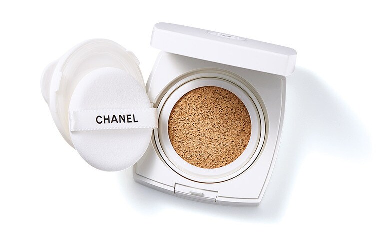 5位 シャネル ル ブラン クッション SPF30・PA+++ 全5色 11g 7,500円。