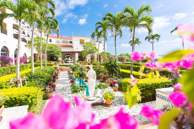 2024年は「パティオフラワーフェスティバル」の期間を延長。6月30日まで開催。