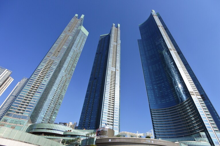 2019年に完成した、海雲台LCTの右側に釜山・エックス・ザ・スカイはあります。