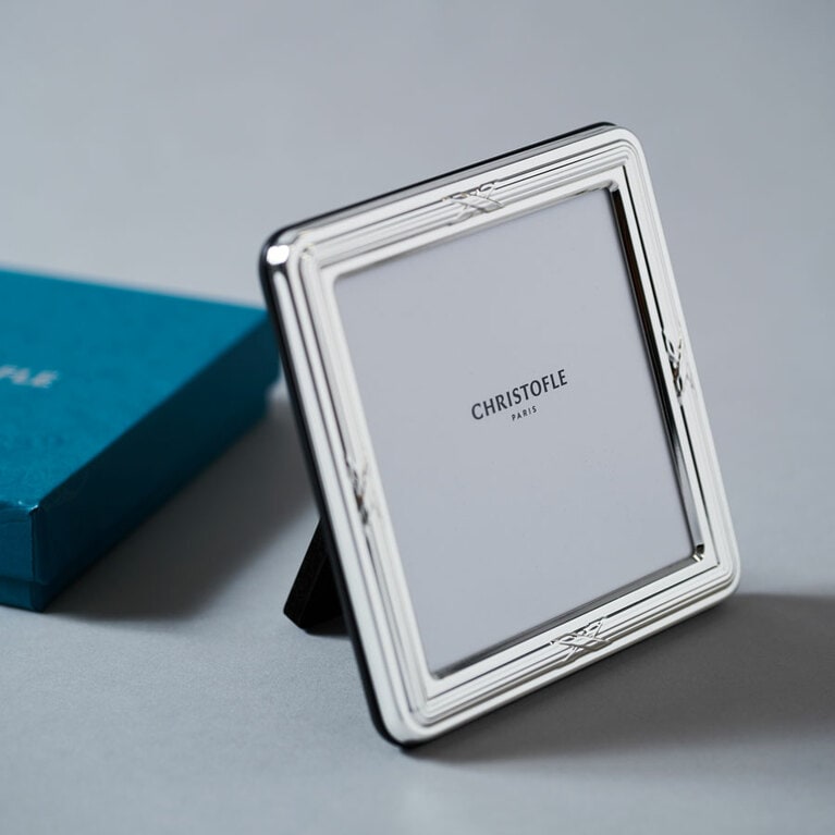 リュバン 9×9cm 22,000円／クリストフル 青山本店