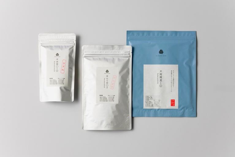 初摘み◯3サイズ詰め合わせ（おまかせ3味）5,000円。それぞれ漁場や等級が異なる3種類の海苔が楽しめる。