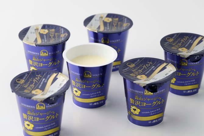 蒜山ジャージー贅沢ヨーグルト 1,080円(6個入り)。