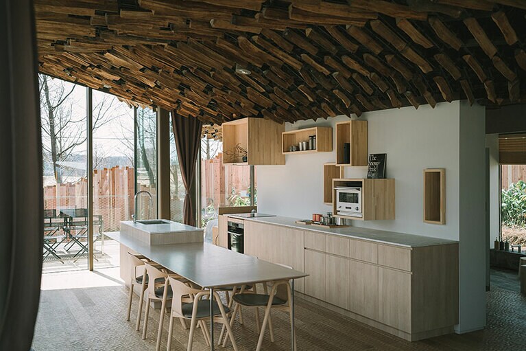 Snow Peak FIELD SUITE SPA HEADQUARTERS［新潟／雪峰温泉］ヴィラ。