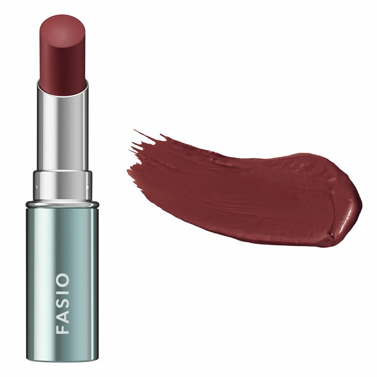 06 バーガンディピンク。深くて青味のあるレッド。見た目の色よりずっとシアーめで赤味のあるワインカラーっぽい発色だから、ブルベ肌に映える。