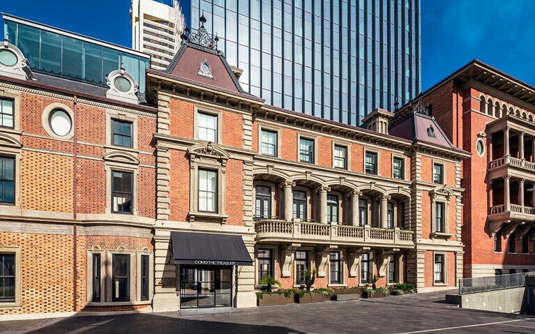 「コモ・ザ・トレジャリー」は、旅行雑誌「Condé Nast Traveler」でオーストラリア・ニュージーランド地区のNo.1ホテルとして選ばれ続けている。