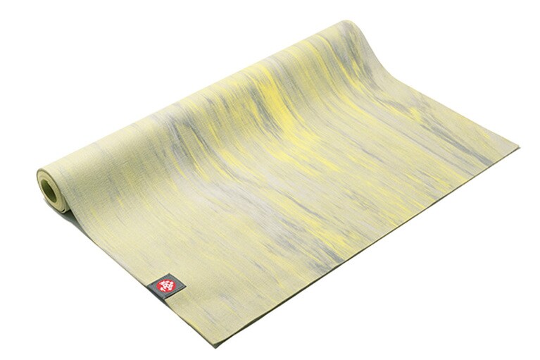 マンドゥカ エコ スーパーライト トラベル ヨガマット(1.5mm) 7,000円／アイロックス