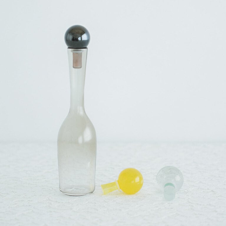 「Recycled Glass BOTTLE HEAD」各H約2.6×ヘッドφ約3.8×軸φ約1.6cm 左から：DEEP GREEN、YELLOW 各7,400円、CLEAR 6,800円／DEPT