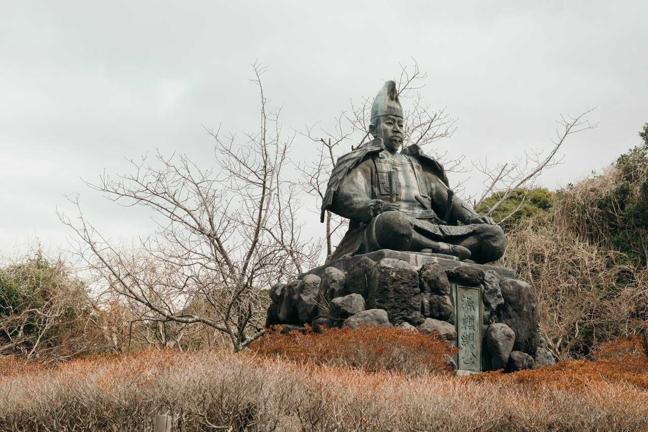 ゴールに設定されていた、源頼朝公像前。堂々たる佇まいですが、実は現在の研究では足利直義ではないかという説もあるとか。