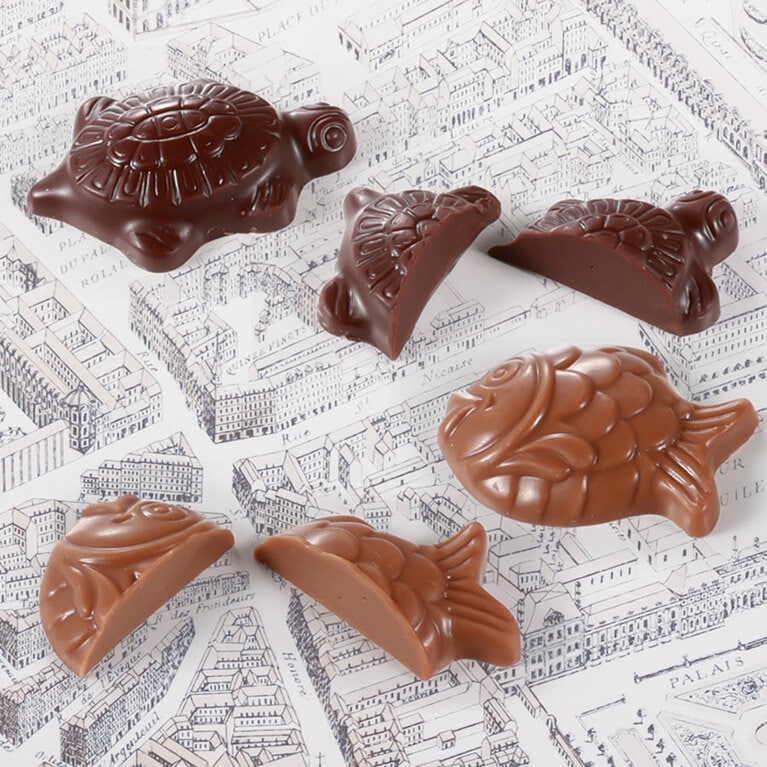 上：「フリチュール ノワール」、「フリチュール レ」。単品販売はなし。