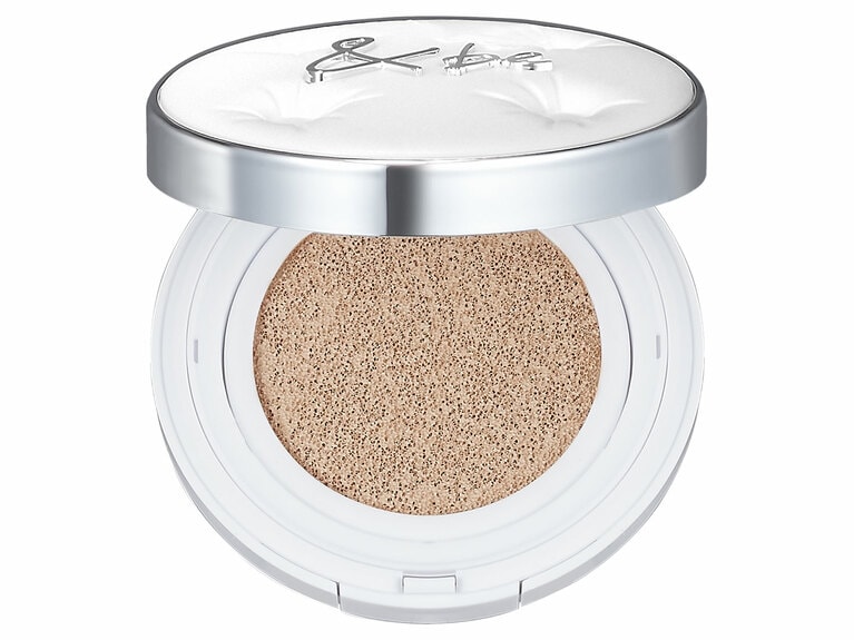 アンドビー グロウクッションファンデーション SPF50・PA++++ 各15g 全2色 各3,520円／Clue