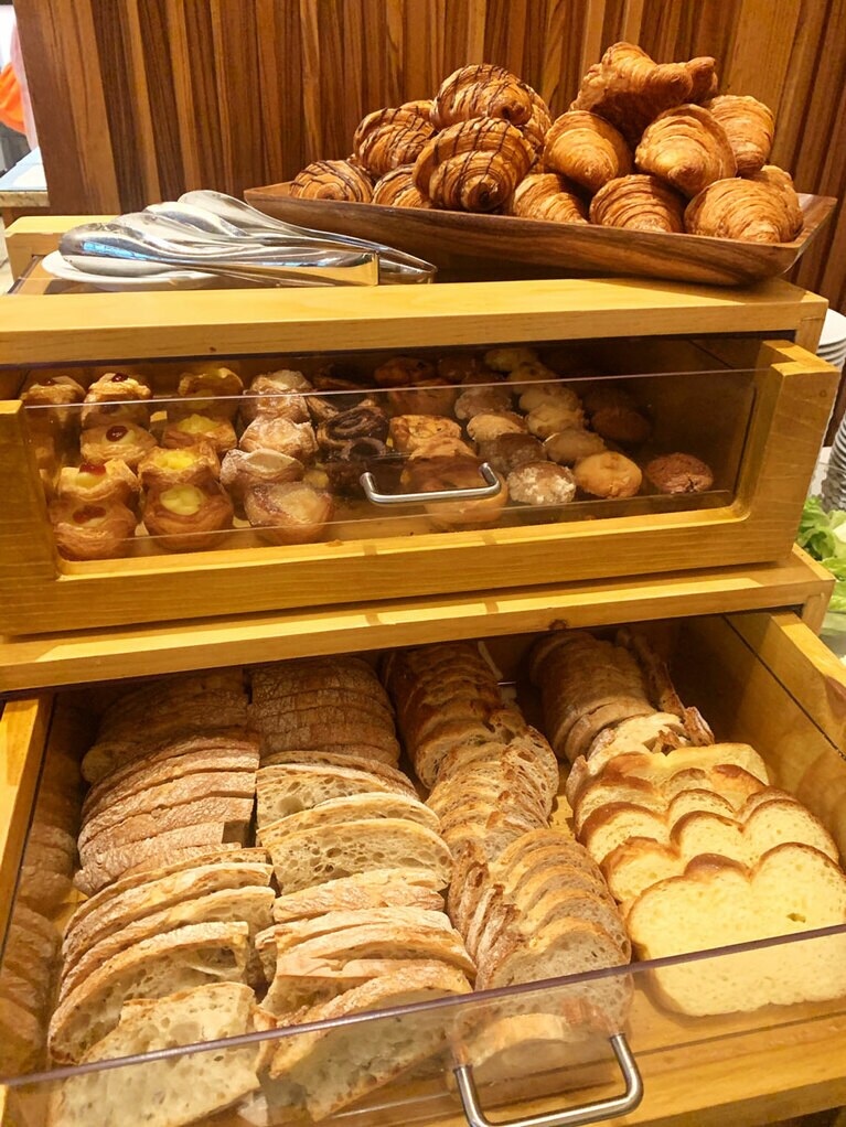 ミニサイズのペストリーがずらりと。このサイズ感が嬉しい。