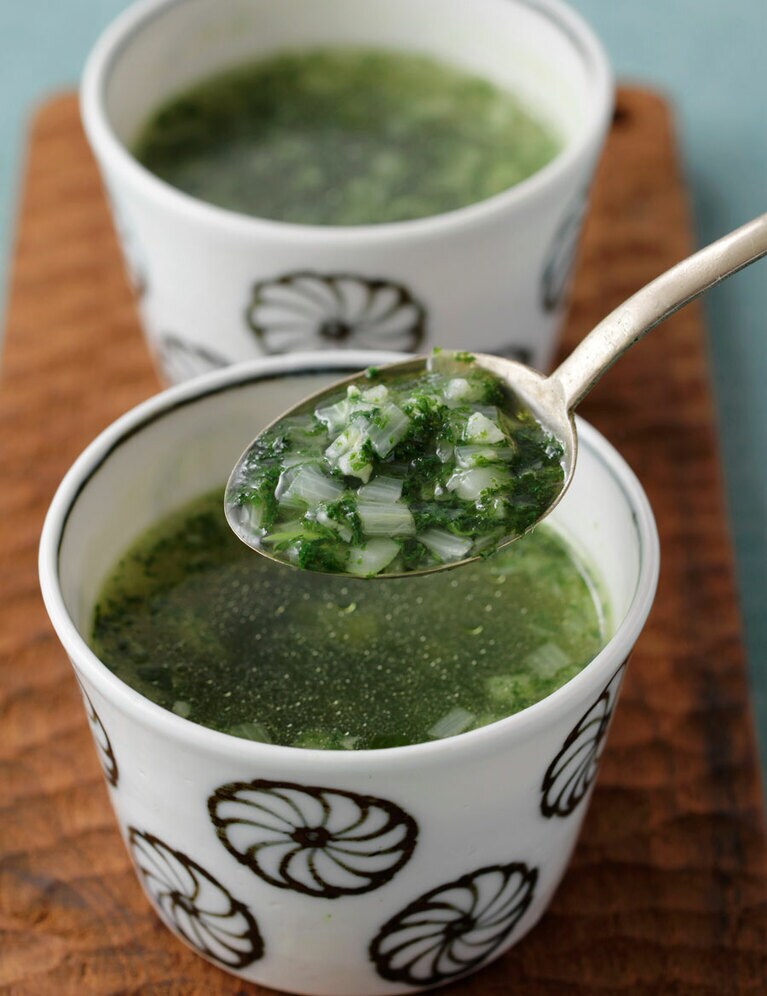 大葉とにんにくスープ。