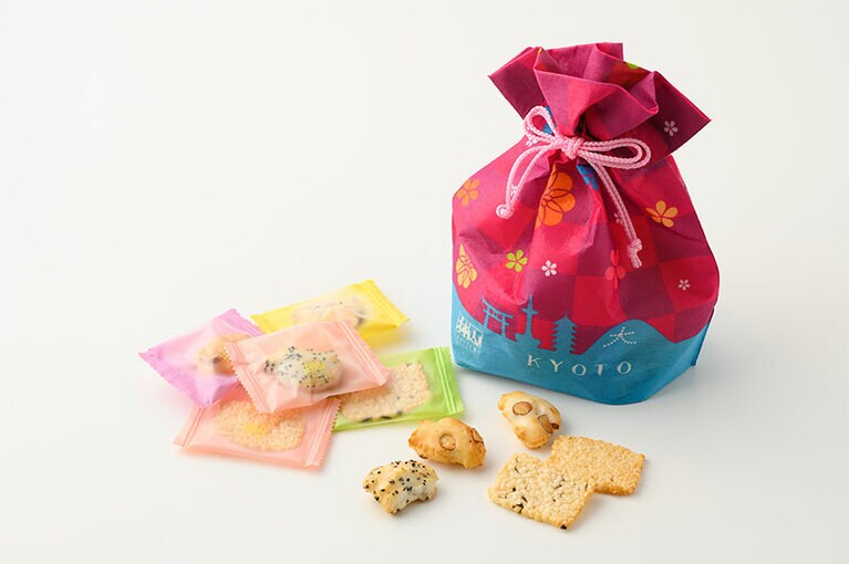 はんなり巾着 972円(5種×各3枚入り)。