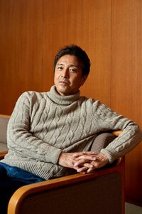 キング・オブ・セーターブック降臨！ 風間トオルが撮影時の思い出を激