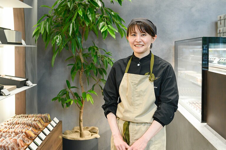 シェフパティシエールの柏原貴子さん。