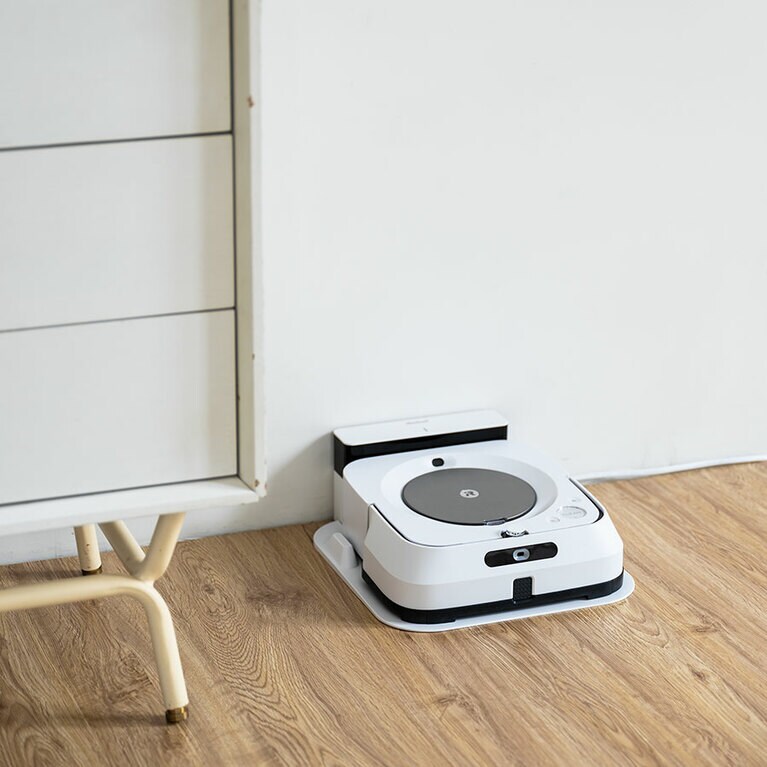 ブラーバ ジェット m6(W27×D25.2×H9) 69,880円＋税／アイロボット