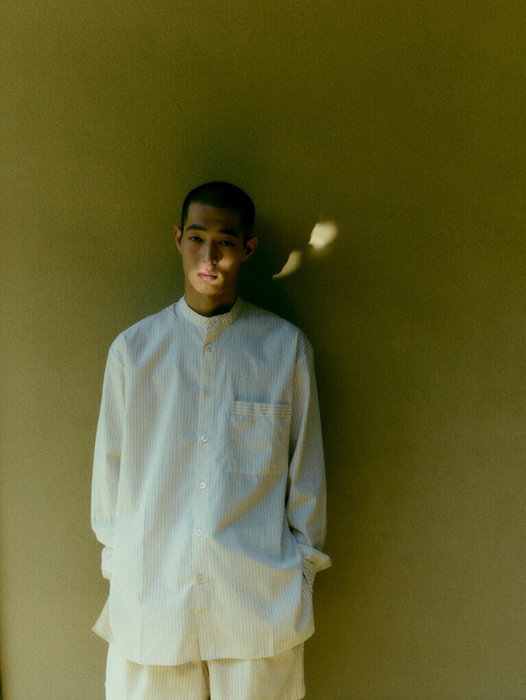 シャツ50600円。