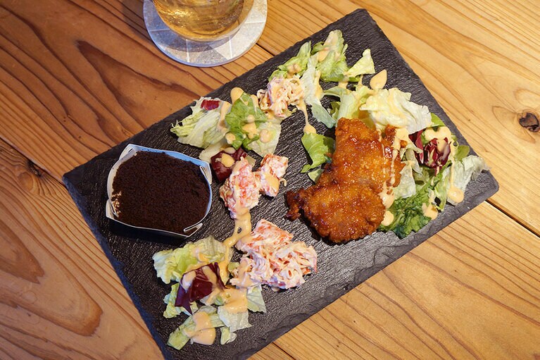 カニカマを加えて完成の図。山水画のような趣きも感じられなくもない。