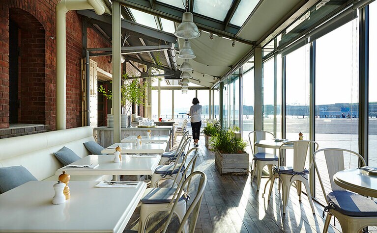 bills 赤レンガ倉庫