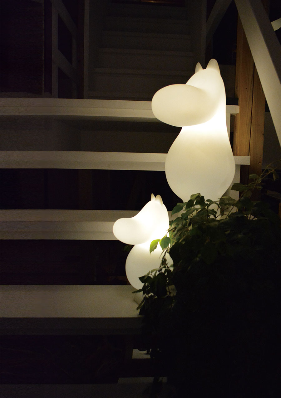 フィンランドの照明メーカー、メラヤのランプはずっと眺めていたくなる可愛さ。メラヤ ランプ 13,200円～。©Moomin Characters™