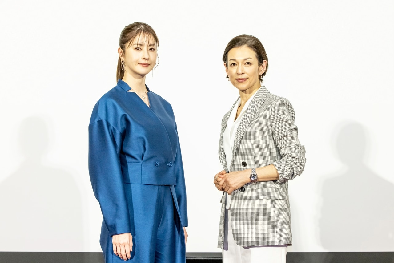 松本若菜さん（左）と鈴木保奈美さん（右）。（C）NHK