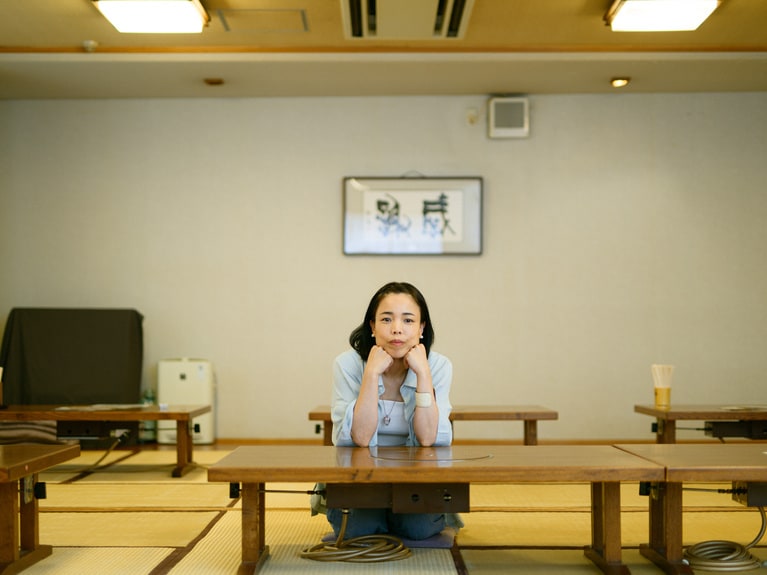 実家のとんかつ屋「どん平」でインタビューを受けてくれた安藤玉恵さん。