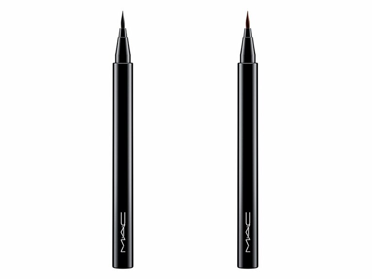 「ブラシストローク ライナー」全2色 各3,520円。