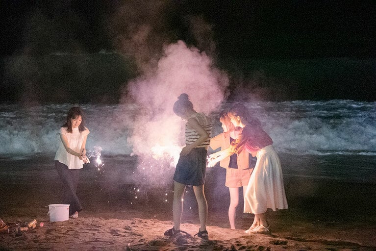 ©2022「わたし達はおとな」製作委員会