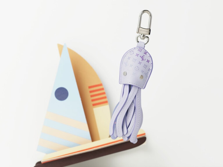 バッグ･チャームLV オクトパス 111,100円／ルイ･ヴィトン（ルイ･ヴィトン クライアントサービス）初出：2025年4月26日