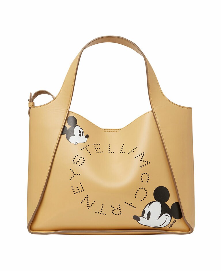 バッグ 137,500円。©Disney