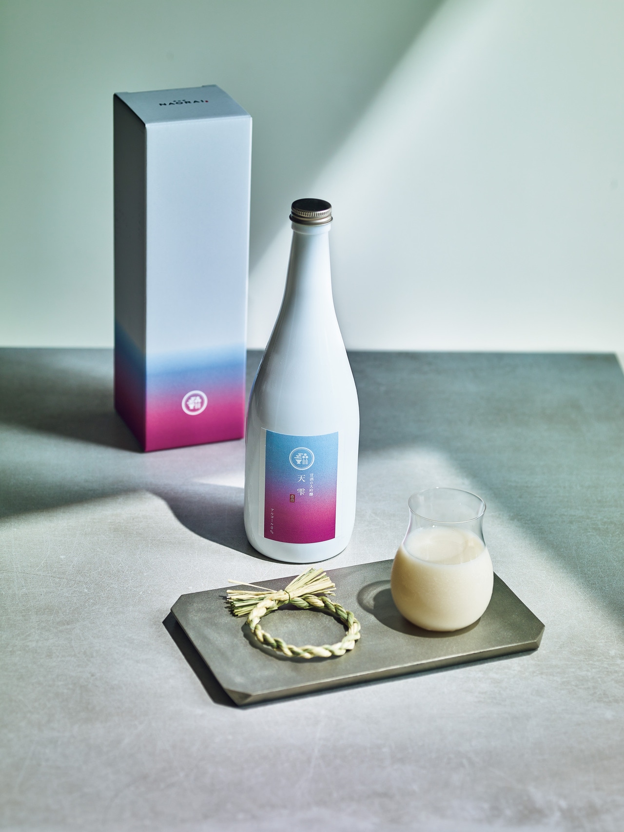 希少な食材を使ったプレミアムな甘酒「奥出雲 NAORAI 天雫(あましずく)」720ml 6,000円。