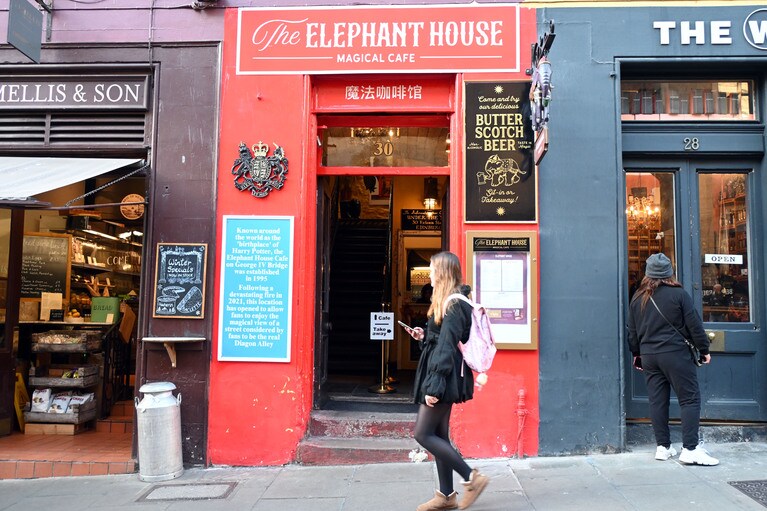 ヴィクトリア・ストリートの「エレファント・ハウス」。