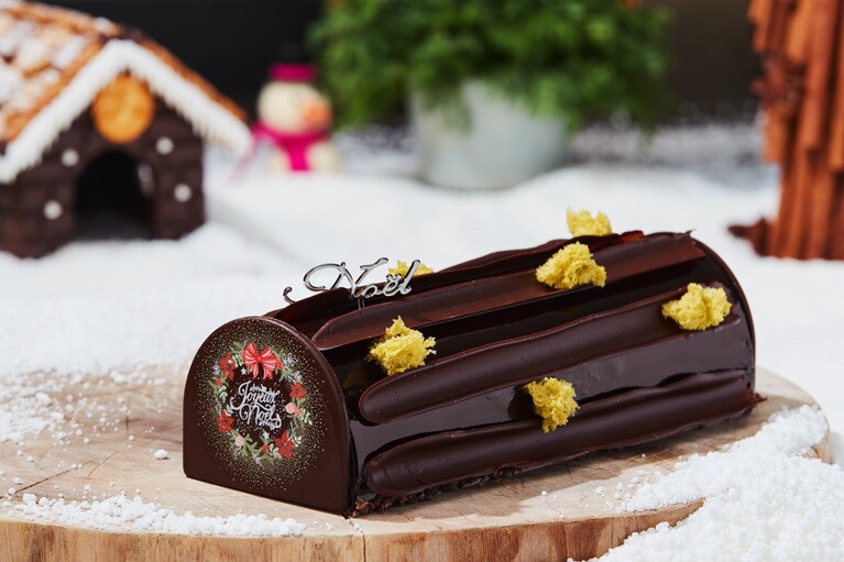 ブッシュドノエル 6,300円。