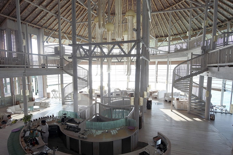 ギャザリングの2・3階は吹き抜けに。