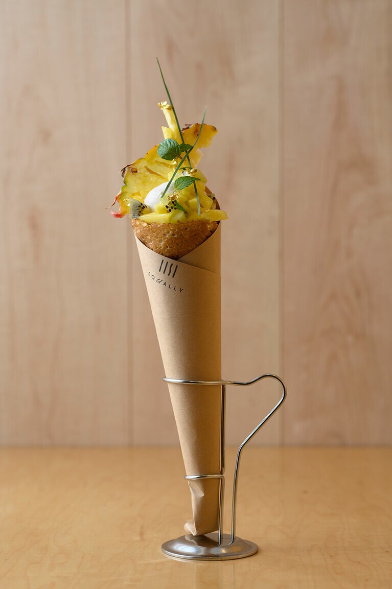 5月限定の「クレープ・トロピコ・ノア」。2,200円。