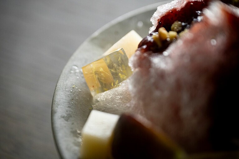 和洋のお菓子を楽しめる。