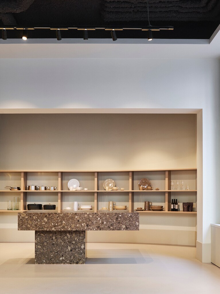 木材だけでなく石もリリエンクランツ氏にとって大事な素材。